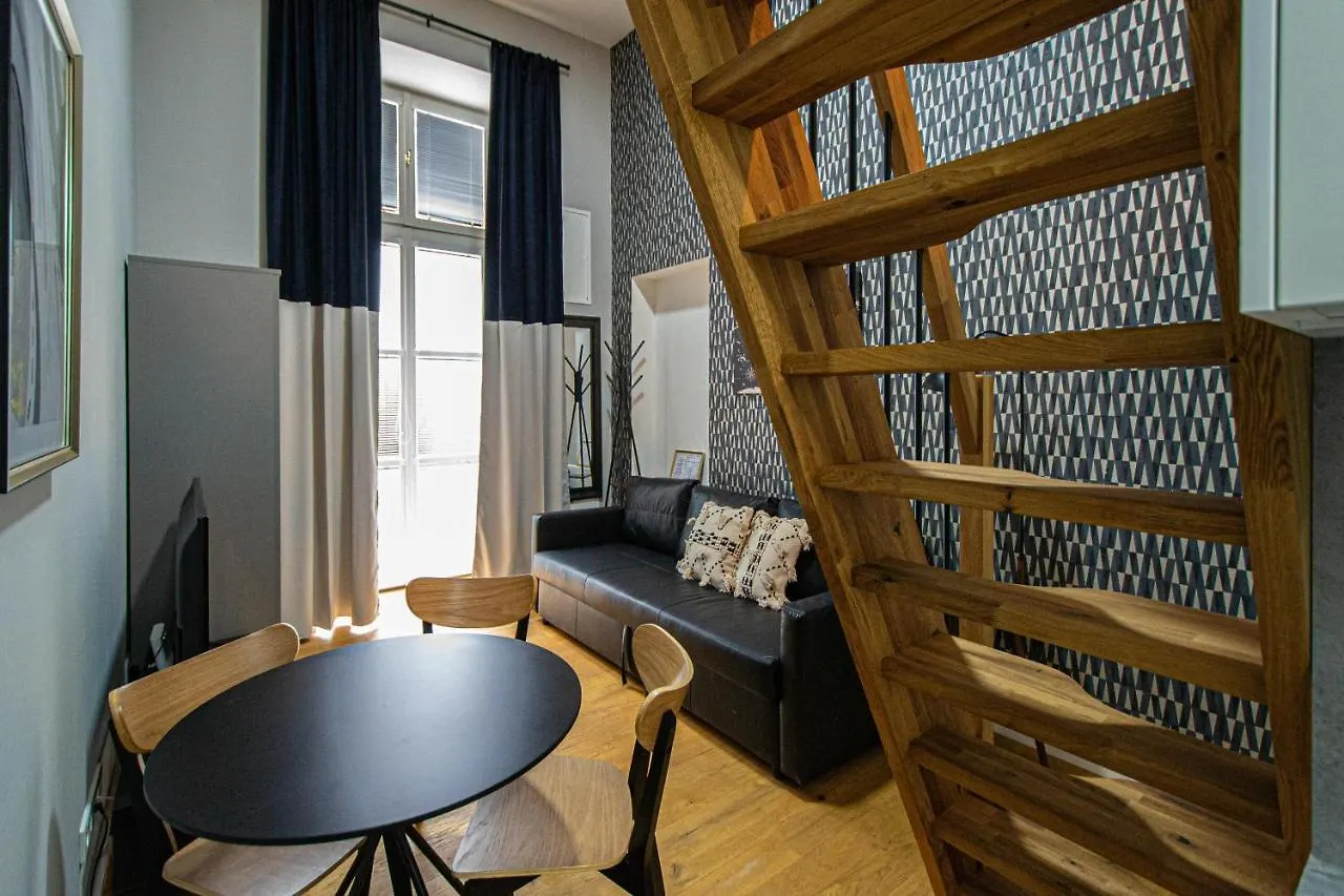 Main Train Station Apartment Close To The The Main Square! Prag