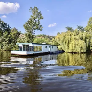 Botel Houseboat - Place In, Prag