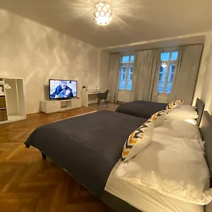  Appartement Spacious Apartment On Wenceslas Square