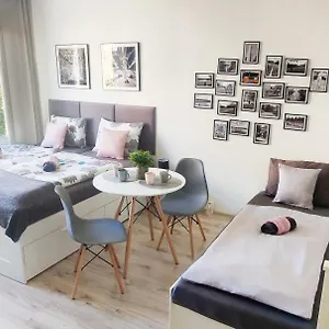 Apartment King Size Sunny 19 Minutes To Center, Prag