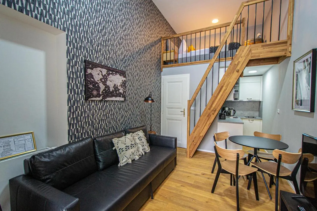 Main Train Station Apartment Close To The The Main Square! Prague